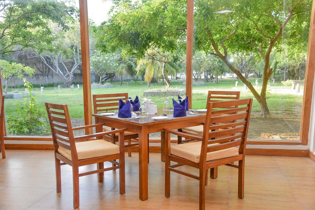 Breeze Pasikudah Hotel Passikudah Ngoại thất bức ảnh